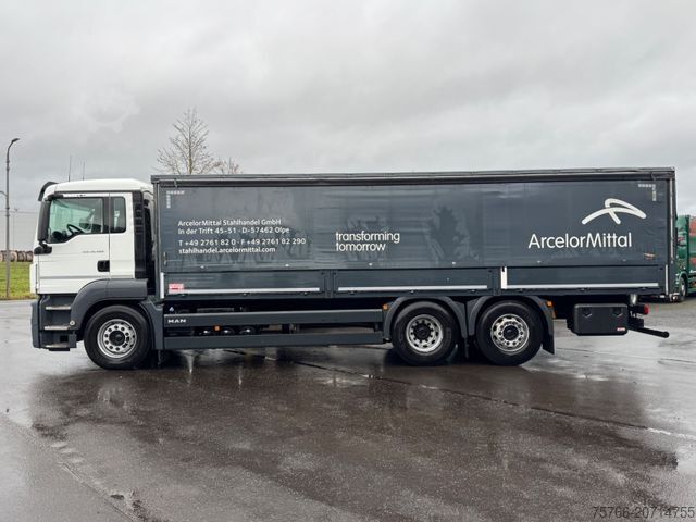 Camión plataforma con toldo MAN TGS 26.460 L / LENKACHSE / STAHLPRITSCHE