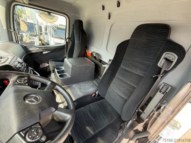 Camión frigorífico MERCEDES-BENZ ATEGO 1523 L Kühlkoffer 7,30 m LBW 1,5 T*THERMO