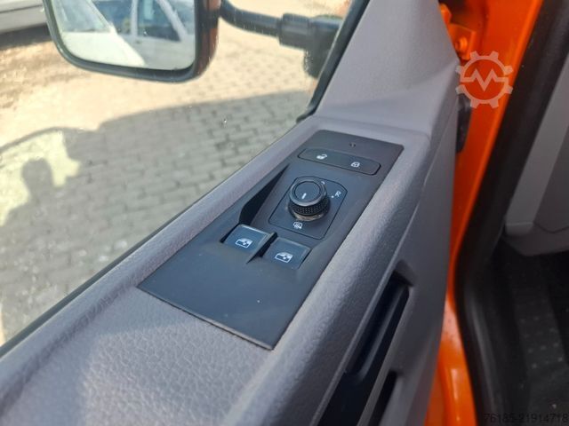 Furgoneta pick-up VOLKSWAGEN T6.1 Doka  1. Hand Klima
