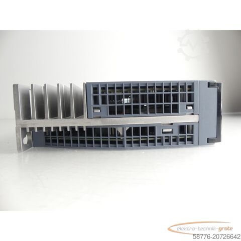 Siemens Komponente Siemens Sinamics S210 6SL3210-5HB10-4UF0 Umrichter SN:ZVM4XVM009233 0,4kW 240V~-ungebr.-