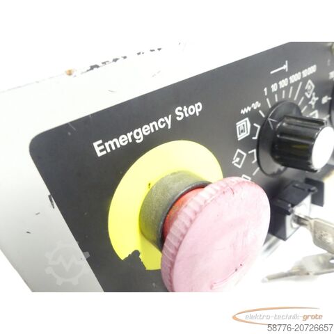 Siemens SINUMERIK 6FX1118-8AD01 / 548 025.9004.01 Maschinensteuertafel 3 T