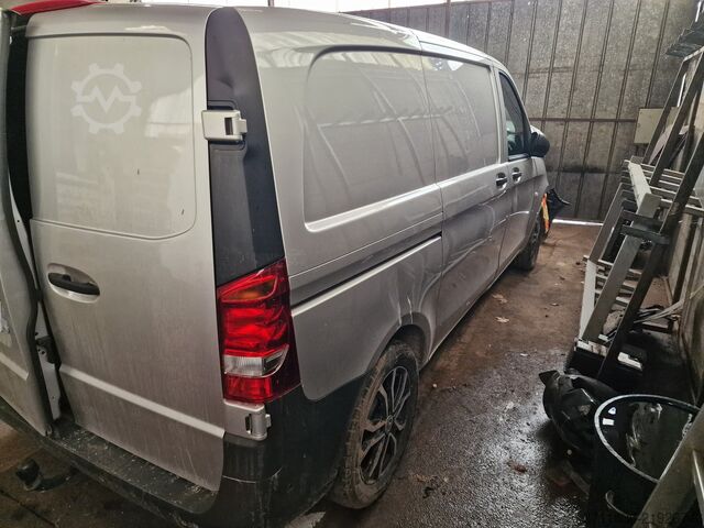 Slēgtais furgons Mercedes-Benz vito 119 cdi  4 matic