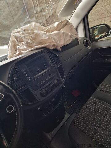 Slēgtais furgons Mercedes-Benz vito 119 cdi  4 matic