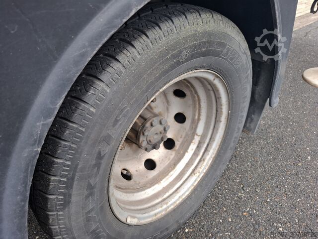 автомобіль з підйомним пристроєм Palfinger P 260 B | 2014