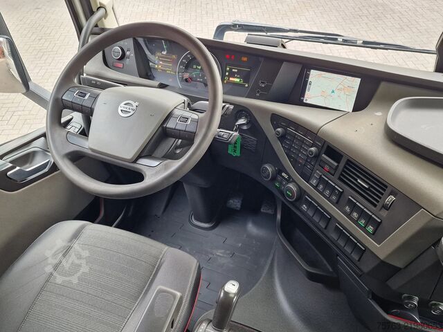 Standard-SZM Volvo FH 13.500 6x2/4 Low roof - MA chassis - PTO/Hyd...