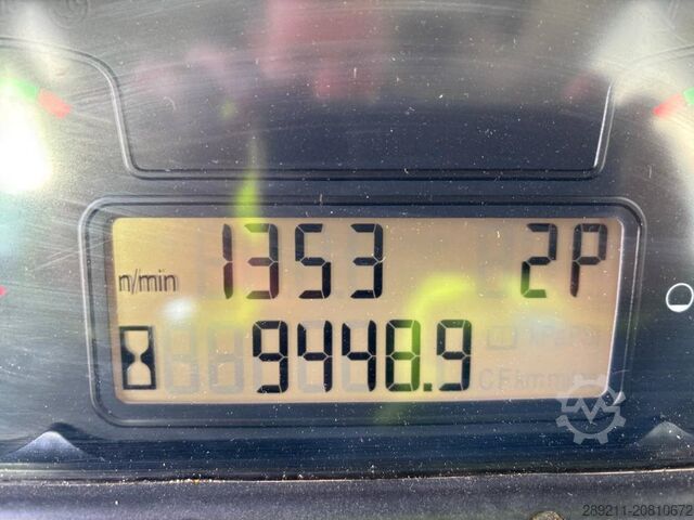 Máy xúc bánh xích CAT 953 D