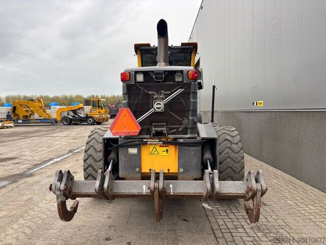 Máy san đường Volvo G 946 AWD (CE Certified / New Engine)