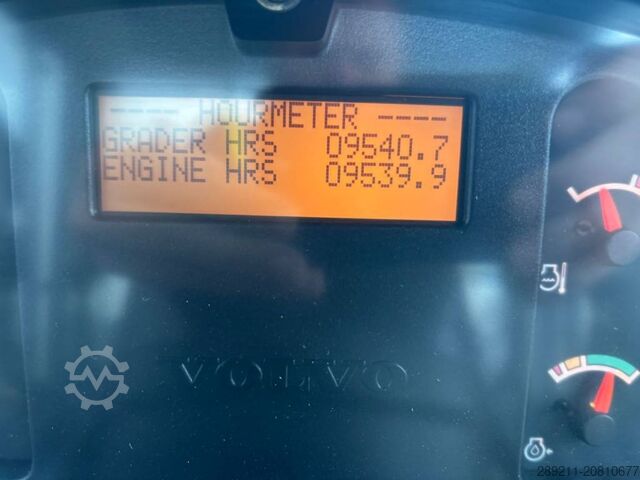 Máy san đường Volvo G 946 AWD (CE Certified / New Engine)