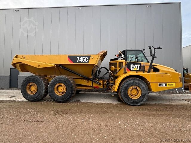 Xe tải tự đổ CAT 745 C