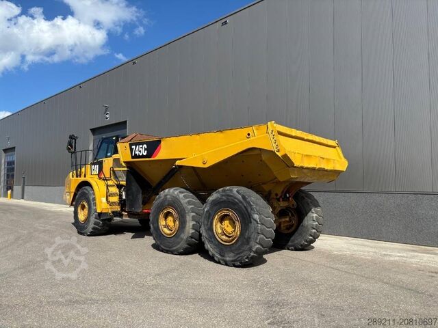 Dumper CAT 745 C (CE /Low Hours)