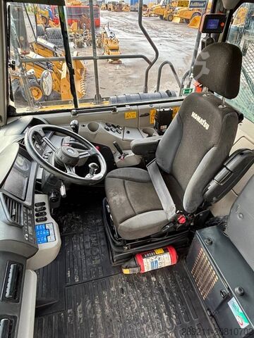 Savivartis Komatsu HM 400-5