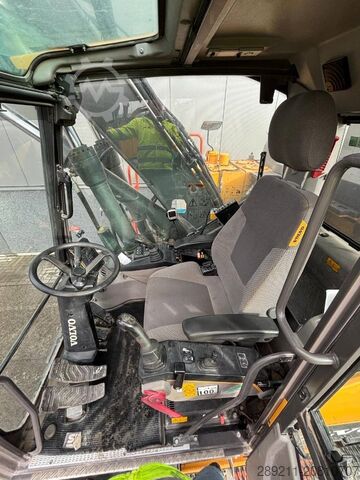 Wheel excavator Volvo EWR 150 E