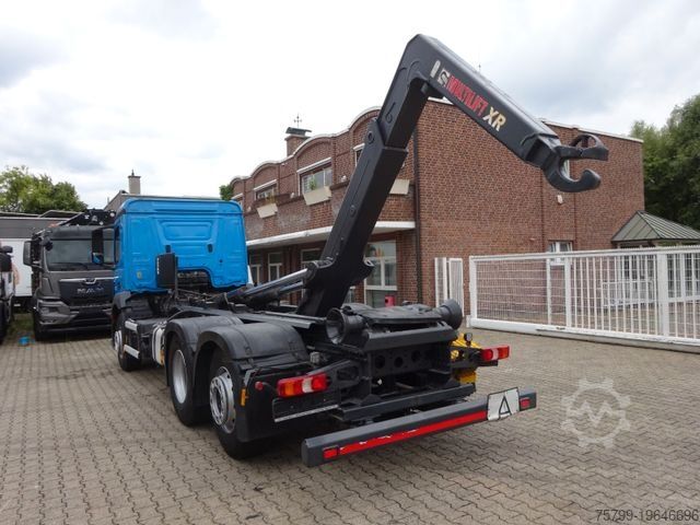 Kroklastbil MERCEDES-BENZ 2533 Antos MULTILIFT Abroller 6x2