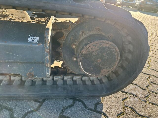 Mini-escavadora WACKER 2503 RD/ 4.559 Bh/ Schaufel