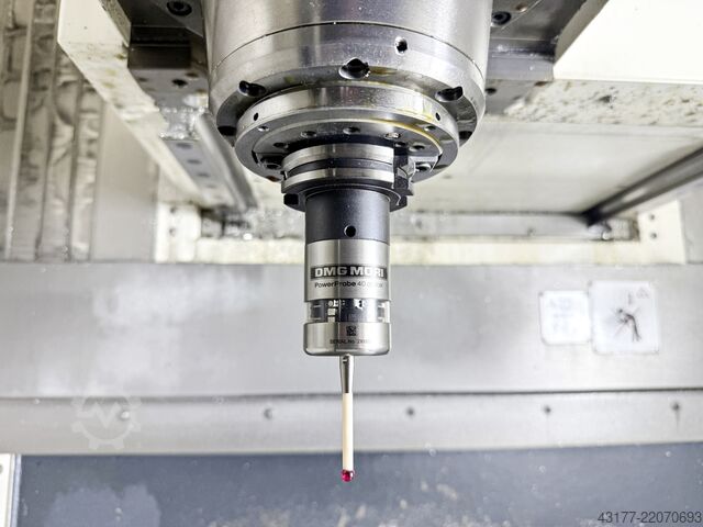 Centro de mecanizado CNC vertical DMG MORI M1 - Plus - Sinumerik 828D