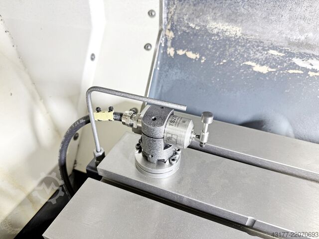 Centro de mecanizado CNC vertical DMG MORI M1 - Plus - Sinumerik 828D