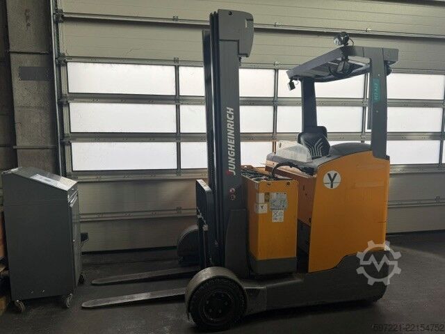 Trak capaian Jungheinrich ETV C16