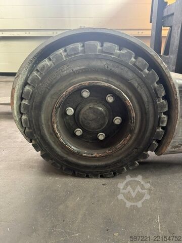 Trak capaian Jungheinrich ETV C16