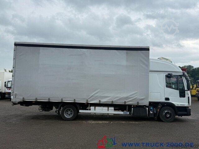 รถตู้ผ้าม่านข้าง Iveco 80E22 Jumbo Schiebeplane L+R Gr. Haus Standklima
