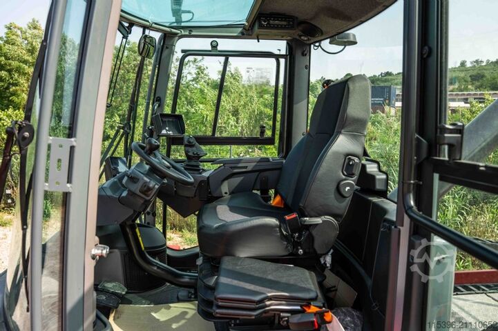 Zakladač plných kontajnerov Kalmar DRG450-60S5