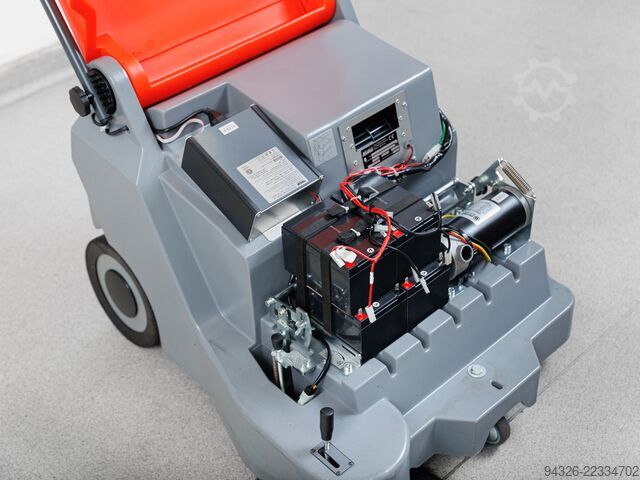 Hako Hamster 500 E UUED AKUD Hako Hamster 500 E - NEW BATTERIES - 2400m²/h