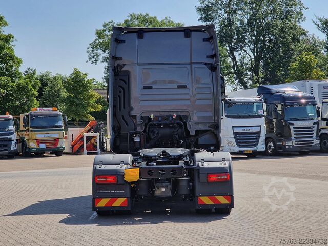 Standard SZM MAN TGX 18.520 GX - D30 - Retarder - Full air - Nig...