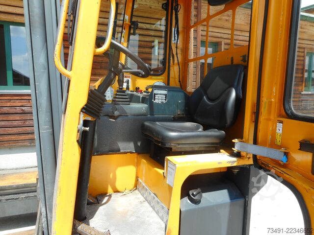 Carrello elevatore a 4 direzioni Combilift C4500