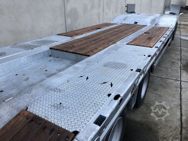 Remolque de plataforma baja Möslein T 4 VB H1 1 neuer 4 Achs Tieflader hydraulischen Rampen