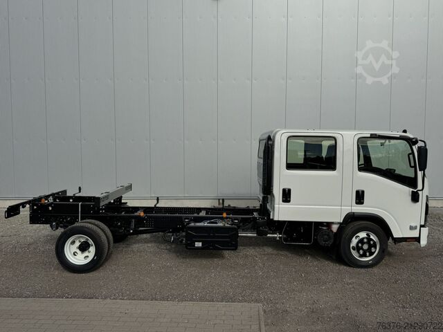 Muu ISUZU M30 M DOKA 7-Sitzer  5.2 l 190 PS Radst. 4.475
