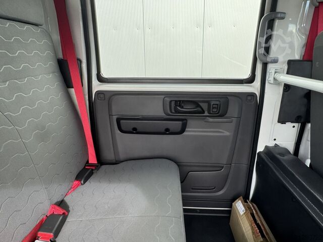Muu ISUZU M30 M DOKA 7-Sitzer  5.2 l 190 PS Radst. 4.475