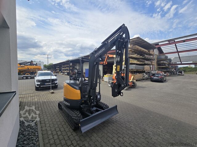 Mini-pelle < 7t Hyundai HX25AZ
