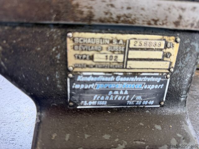 Precision turning lathe Schaublin 102