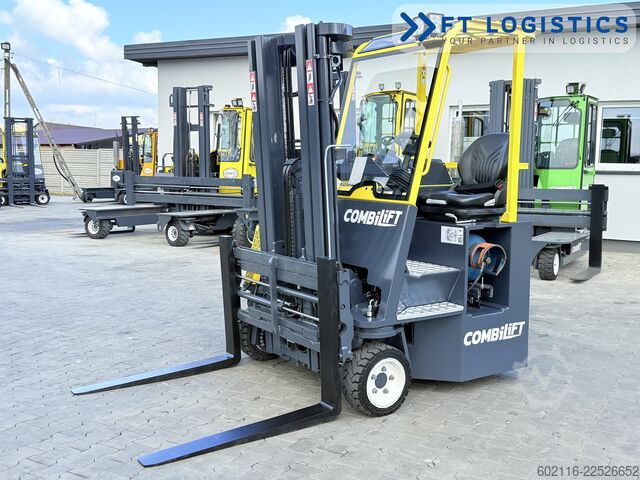 Forklift empat arah Combilift CB2500 GAS TRIPLEX 4900 FORK POSITIONER