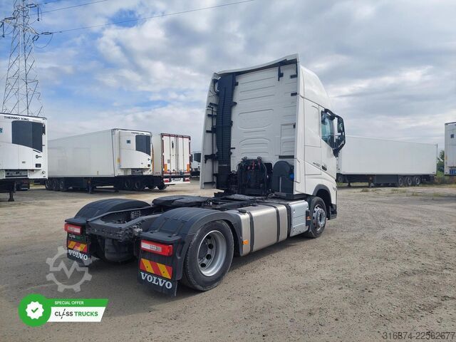 τυπική μονάδα τράκτορα VOLVO FH 500 Globetrotter XL
