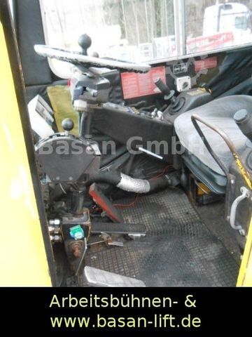 Кран монтиран на камион Coles Cranes