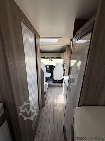 Kamp vozilo Roller Team Kronos Fit 281P | Ford Transit 2.0 TDCi 165 CV Automatico