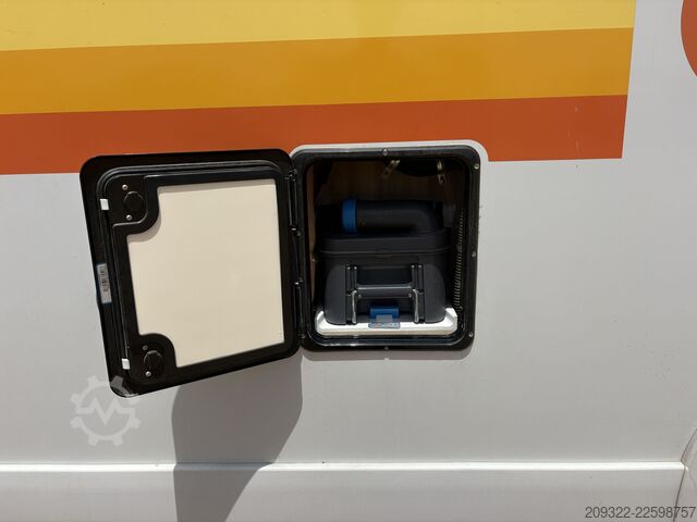 Kamp vozilo Roller Team Kronos Fit 281P | Ford Transit 2.0 TDCi 165 CV Automatico