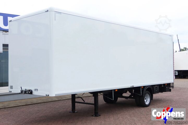 BE semitrailere Veldhuizen P 47-3. Gesloten + Dhollandia 1.000 kg