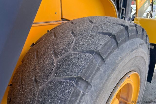 Drugi VOLVO L180H