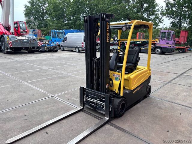 Heftruck Hyster J2.0 XN LWB 2000 kg triplo/sideshift/ spreader