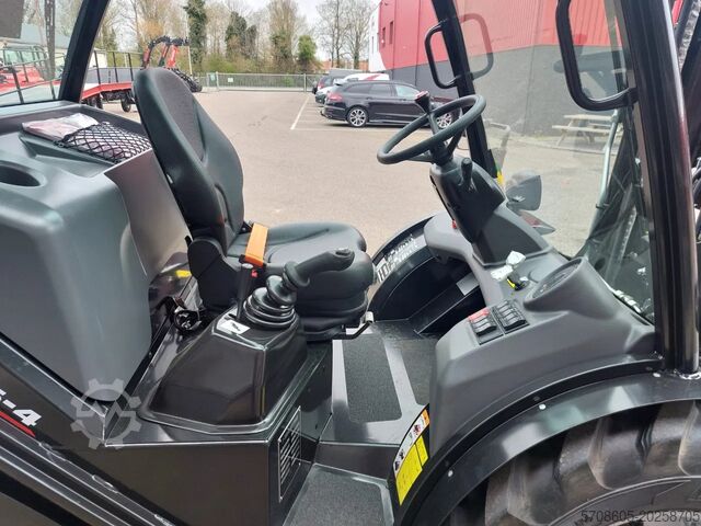 Chariot élévateur tout-terrain Manitou MC25-4 MC25-4