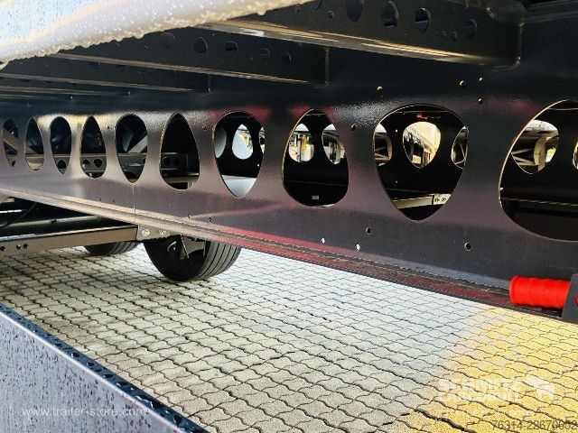 带篷布的开放式半挂车 Berger Curtainsider Standard
