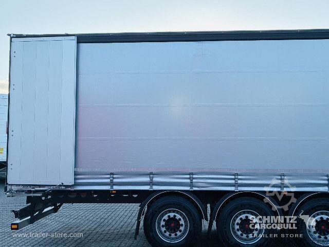 带篷布的开放式半挂车 Berger Curtainsider Standard