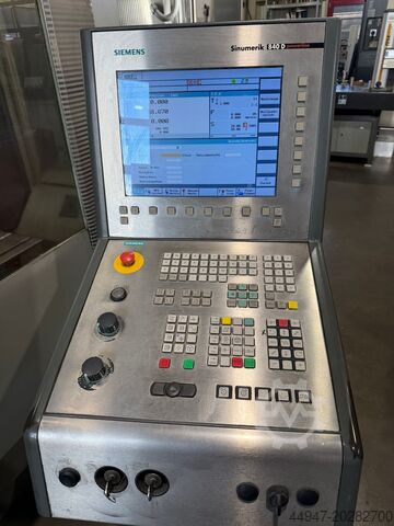 Вертикальний обробний центр Deckel Maho DMF 220