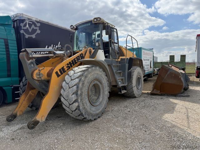 Ładowarka kołowa LIEBHERR L580 Radlader