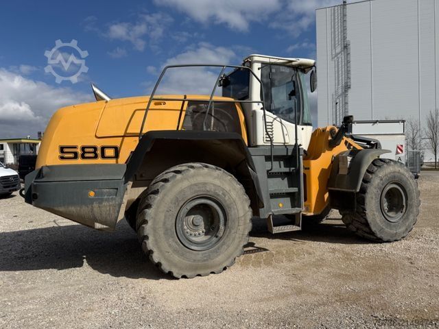 Ładowarka kołowa LIEBHERR L580 Radlader