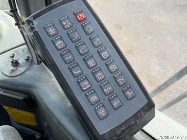 Ładowarka kołowa LIEBHERR L580 Radlader