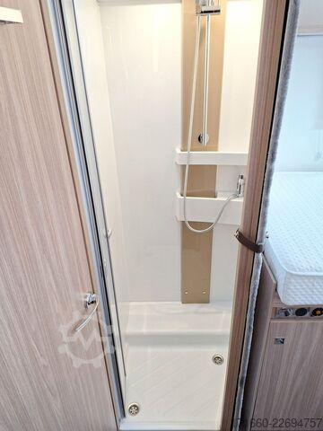 세미 인티그레이티드 캠퍼 BÜRSTNER Limited T 727 G
