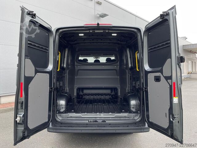 パネルバン MAN TGE 3.180 L3H2 MIXTO 4x4 AUTOM ACC STANDH SITZH