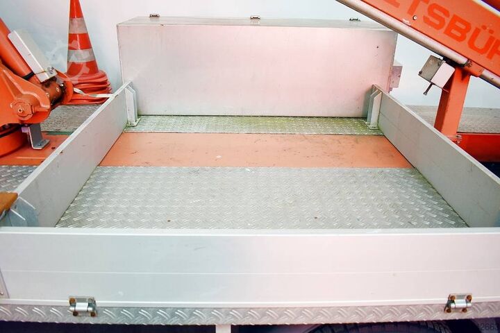 Knúinn vinnupallur á vörubíl Multitel 160ALU